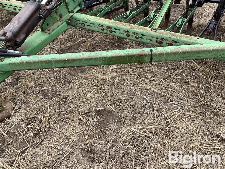 john-deere-8300-image-11