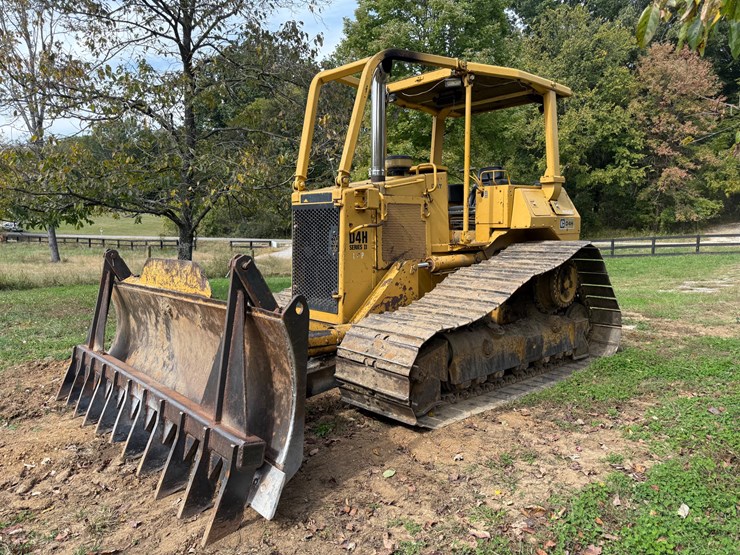 caterpillar-d4h-image-1