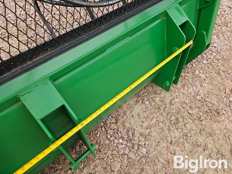 2024-john-deere-158-image-19