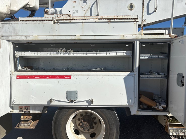 #29360-•-freightliner-m2-single-axle-bucket-truck-image-25