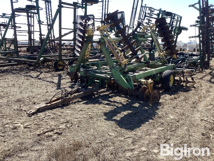john-deere-t0330-image-1