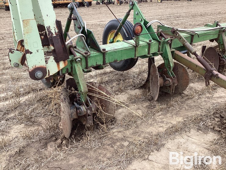 john-deere-25-image-11