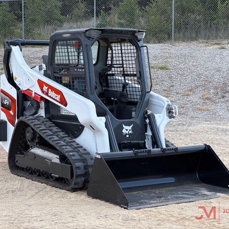 2023 BOBCAT T64