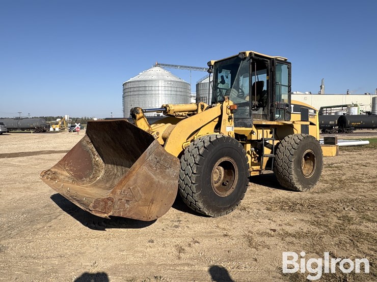 2002-caterpillar-938g-image-1