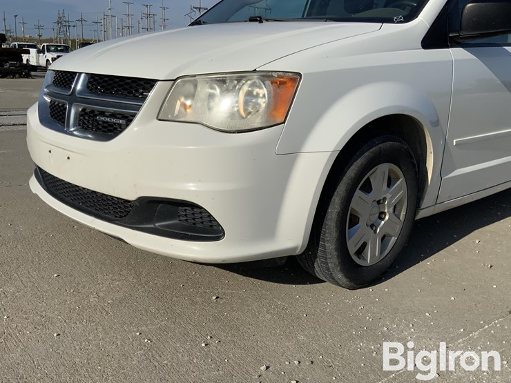 2011-dodge-caravan-image-11