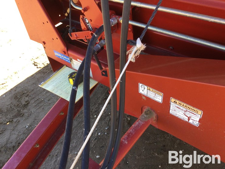 2015-new-holland-195-image-11