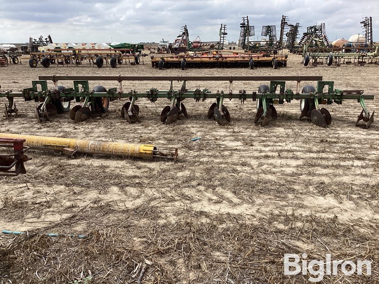 john-deere-28-image-6
