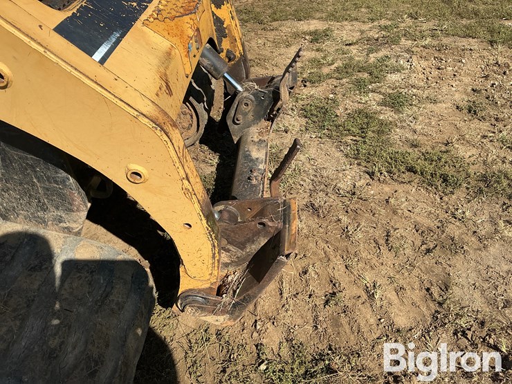 2004-caterpillar-277b-image-19