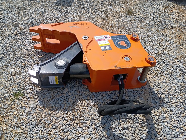#l39-008-•-wolverine-hydraulic-clamp-excavator-attachment-(8t)-image-3