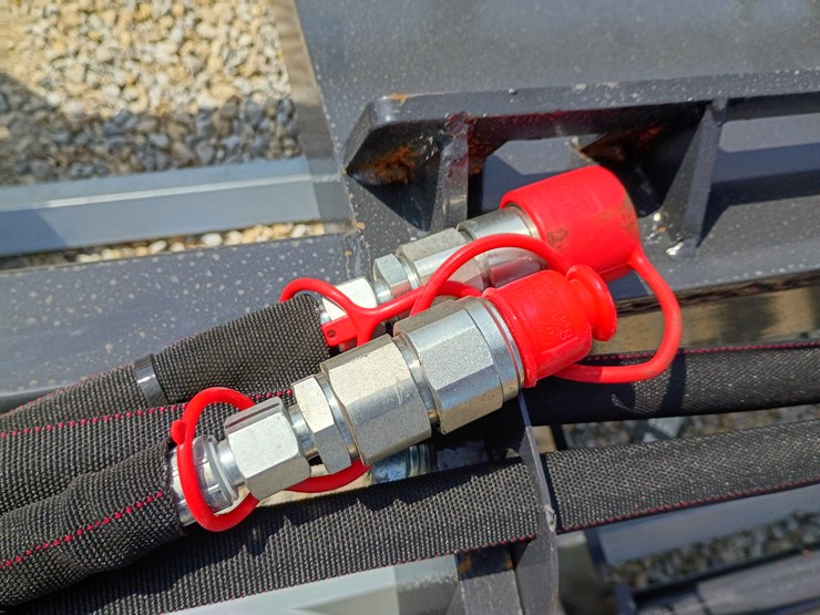 #l39-003-•-wolverine-brush-grapple-skid-steer-attachment-image-12