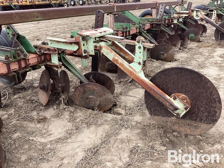 john-deere-28-image-14