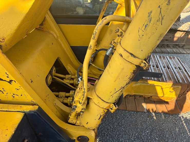 komatsu-pc220-lc-3-image-12