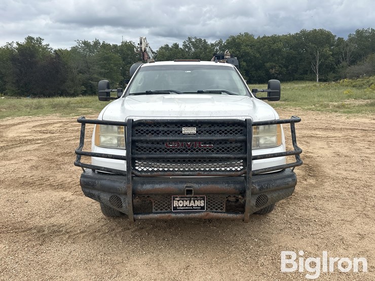 2007-gmc-sierra-3500-image-2