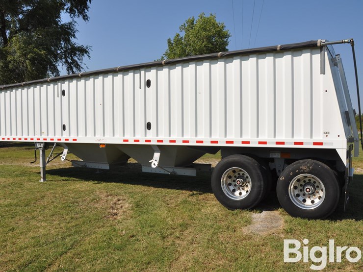 2014-jetco-34'-t/a-steel-grain-trailer-image-3