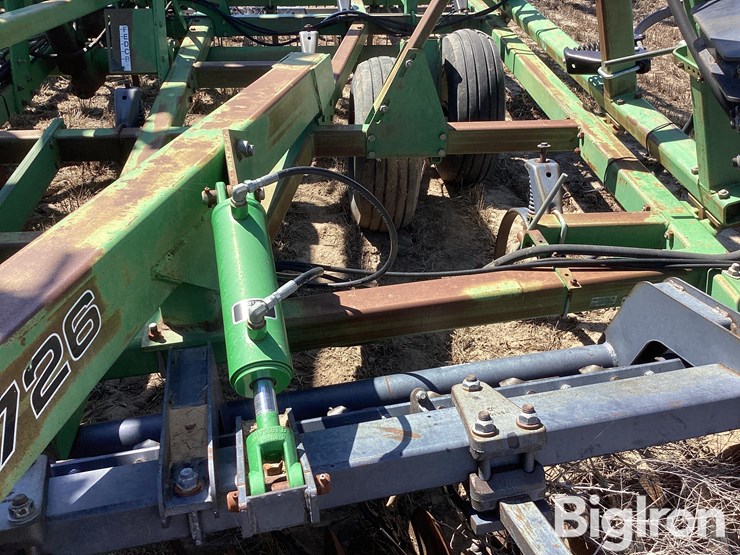 john-deere-726-image-19