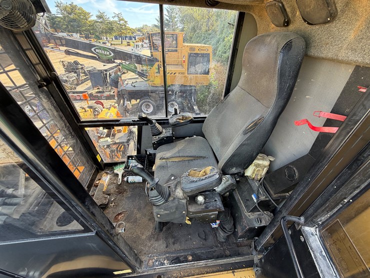 caterpillar-559c-image-44