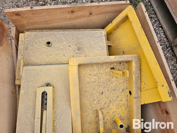 new-holland-tr98-image-11