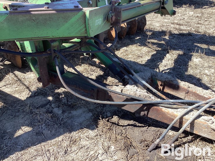 john-deere-t0330-image-11