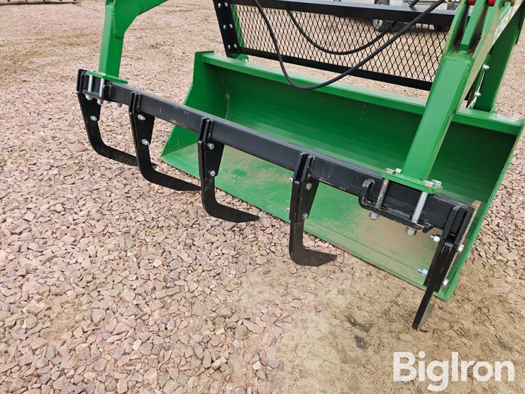 2024-john-deere-158-image-12