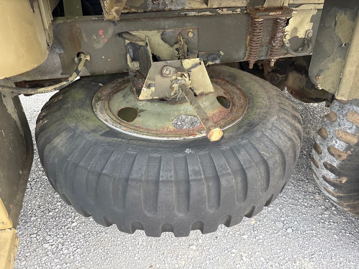 #29368-•-1982-duece-and-a-half-military-truck-image-14