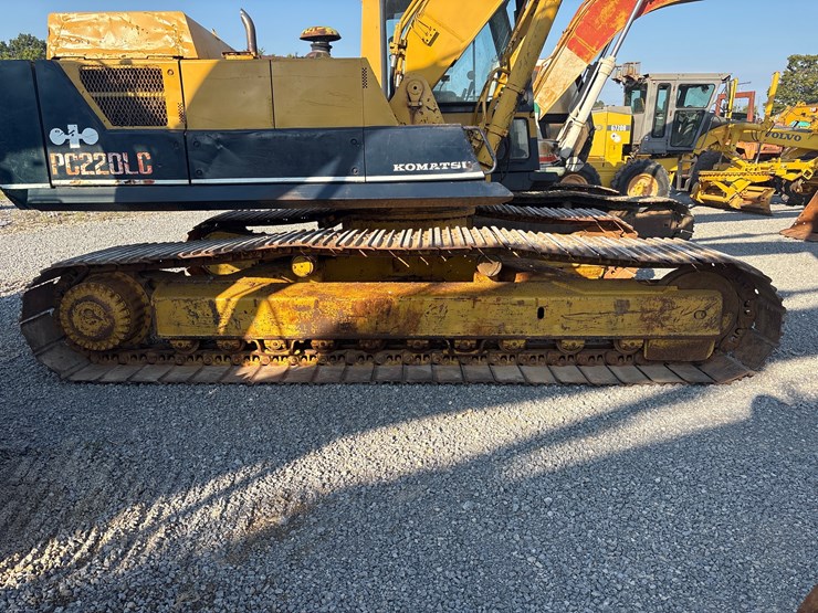 komatsu-pc220-lc-3-image-8