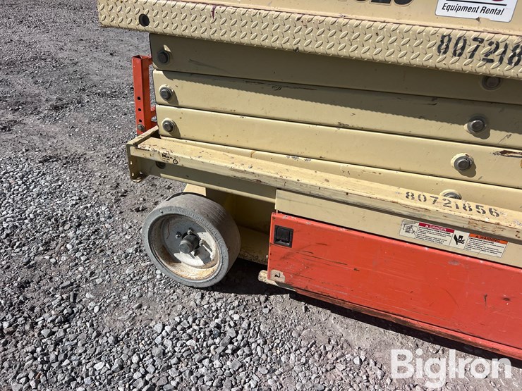 2000-jlg-2646e3-image-14