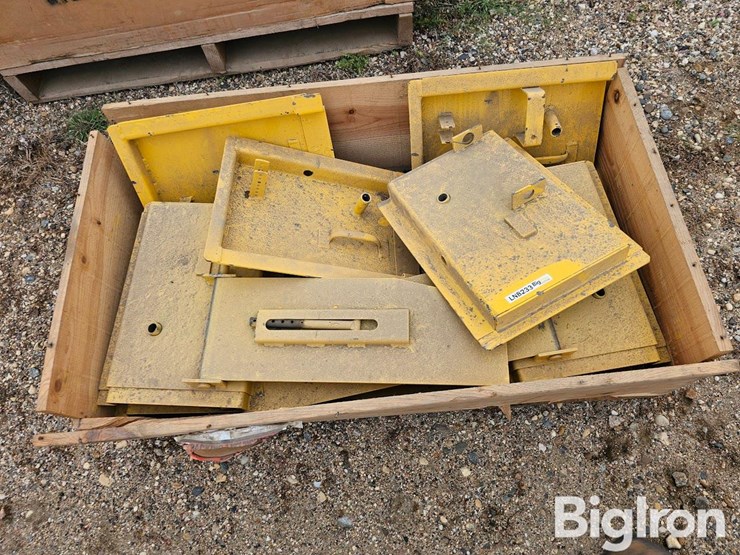 new-holland-tr98-image-2