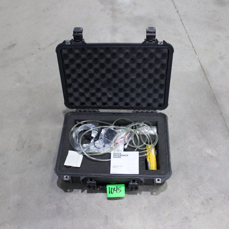 #1045 • Honeywell BW MaxXT Gas Detector