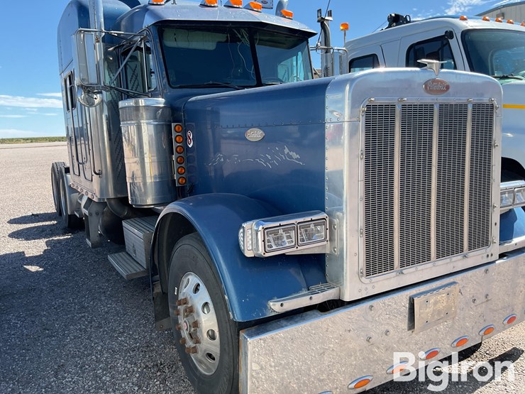 2000-peterbilt-379-image-3