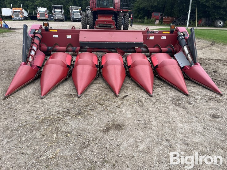 2011-case-ih-2606-image-2