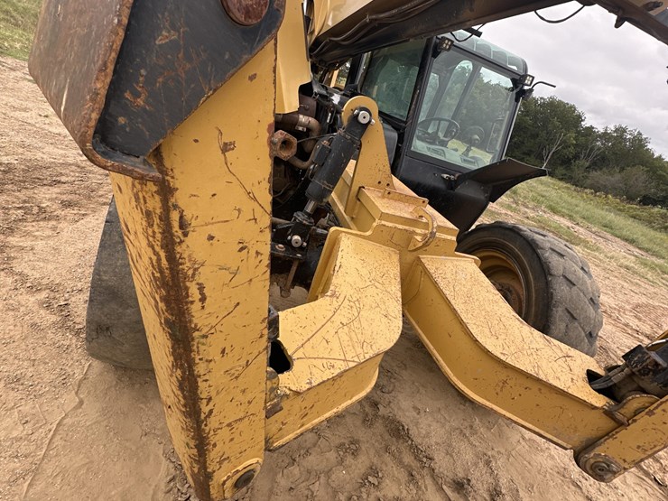 2014-caterpillar-tl1055c-image-20