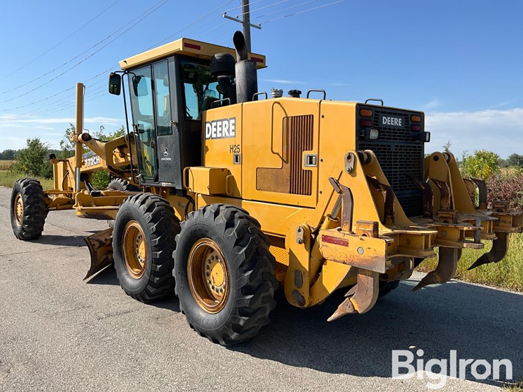 2002-deere-772ch-image-7