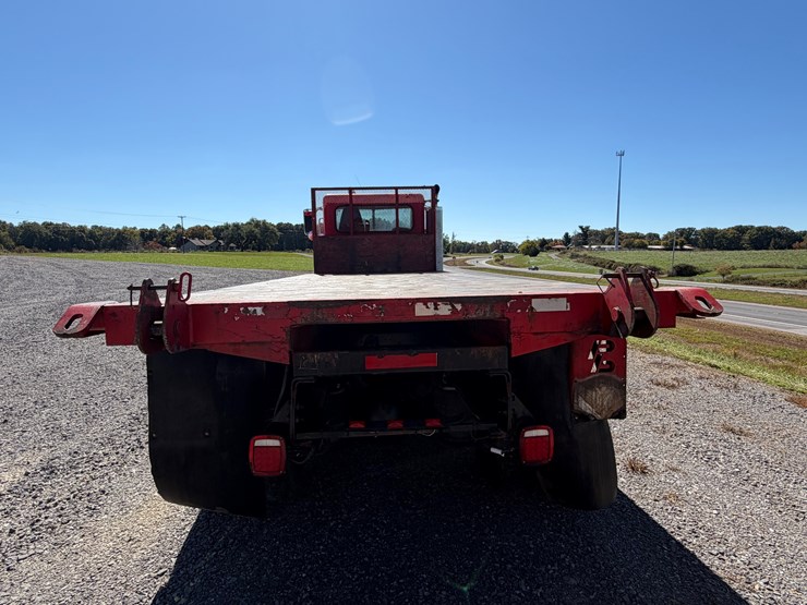 #29386-•-peterbilt-quad-axle-flatbed-truck-image-5