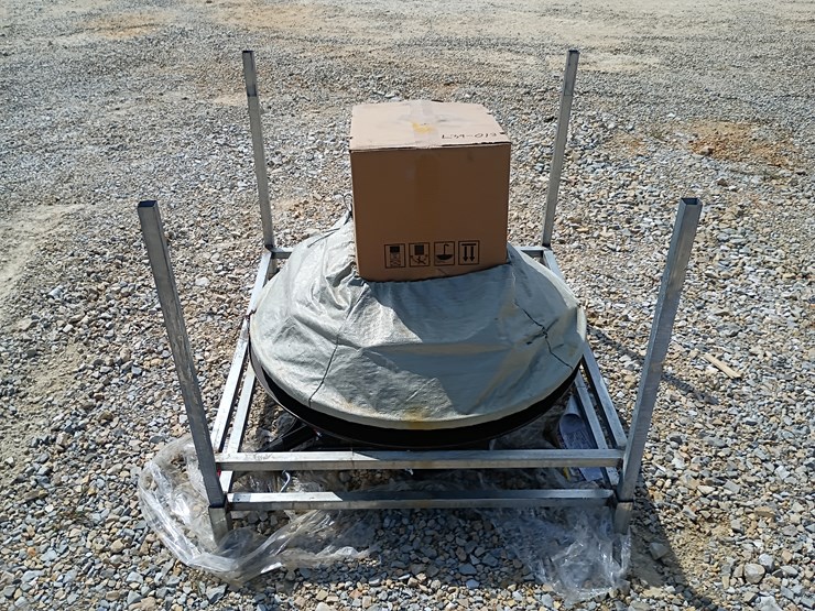 #l39-013-•-landhonor-walk-behind-power-trowel-image-1