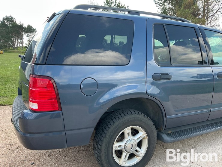 2004-ford-explorer-xlt-image-19