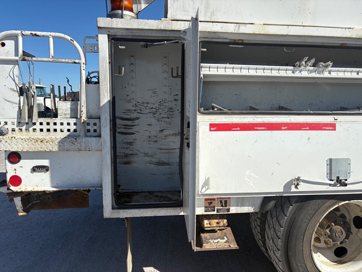 #29360-•-freightliner-m2-single-axle-bucket-truck-image-26