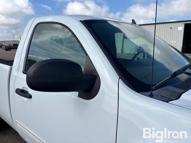 2011-gmc-sierra-2500-image-15