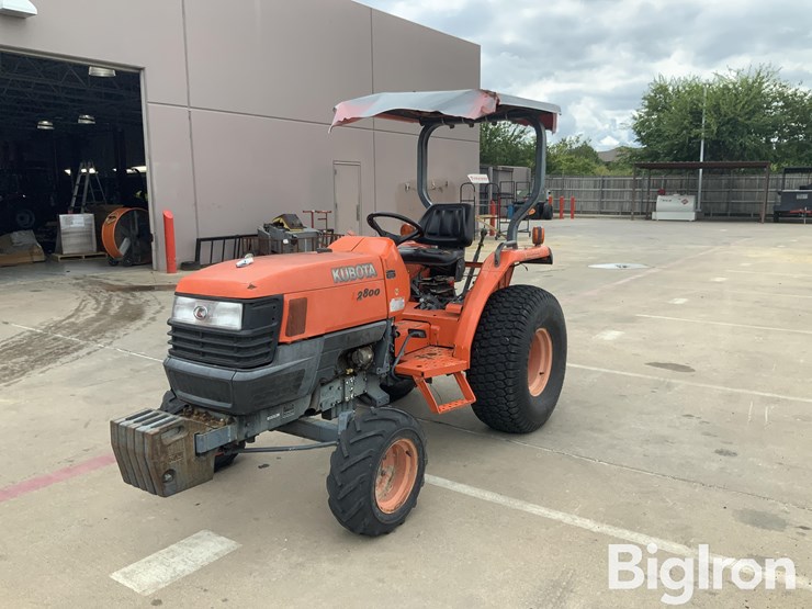 2010-kubota-l2800f-image-1