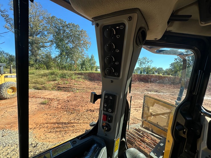 2019-caterpillar-d5-lgp-image-46