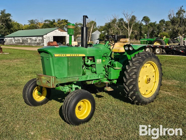 1961-john-deere-3010-image-1
