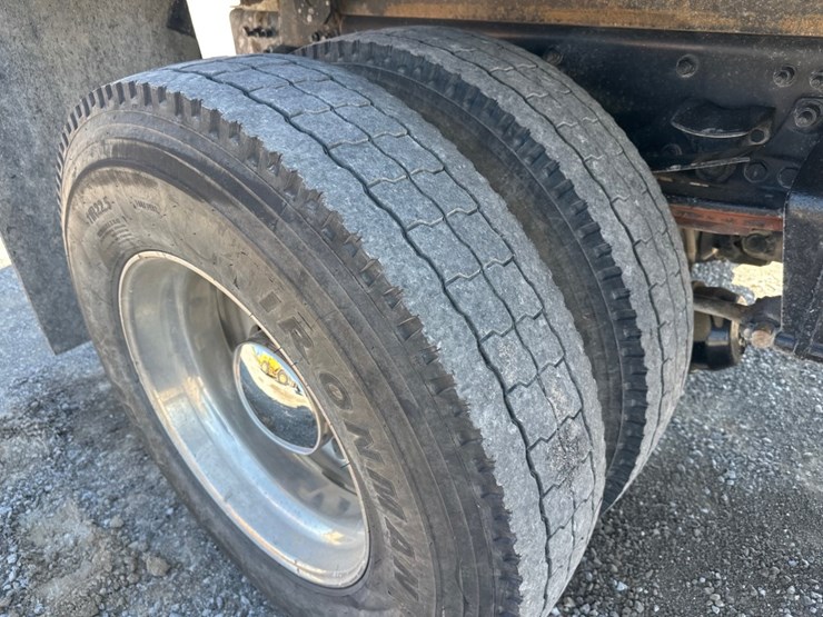 #29351-•-2020-freightliner-m2-106-single-axle-dump-truck-image-9