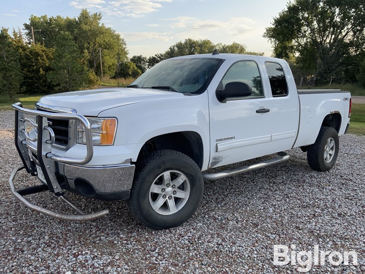2010-gmc-sierra-1500-sle-image-1