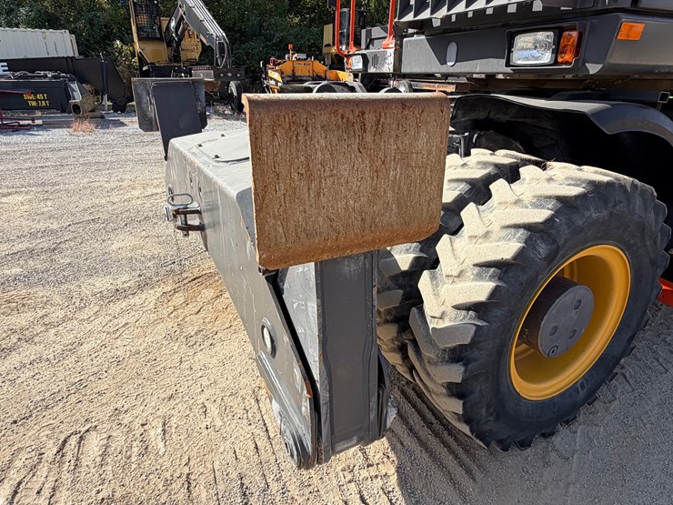 volvo-ew160e-image-10