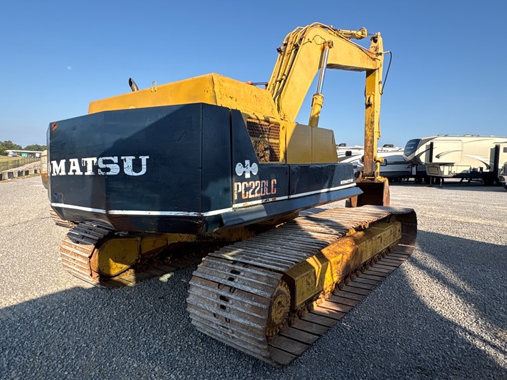 komatsu-pc220-lc-3-image-3