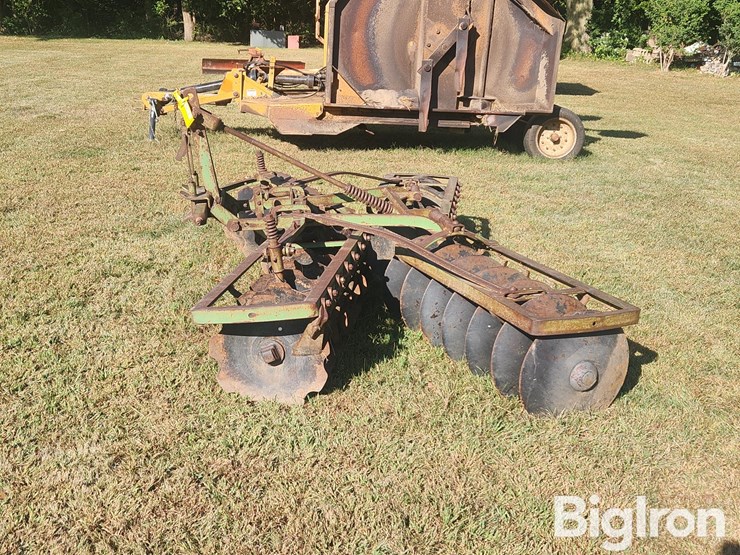 john-deere-8-image-8