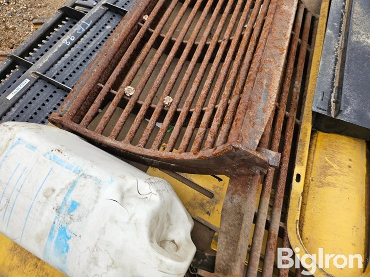 new-holland-tr98-image-13