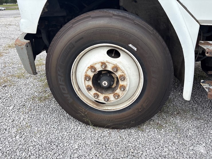 #29330-•-1999-freightliner-fl80-single-axle-sanitation-truc-image-8