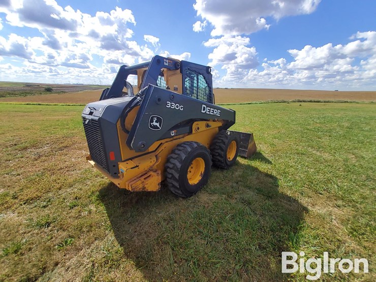 2017-deere-330g-image-5