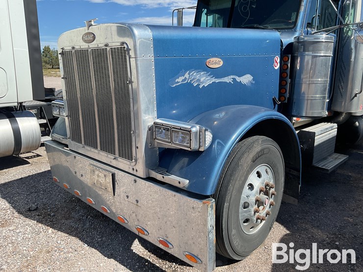 2000-peterbilt-379-image-11
