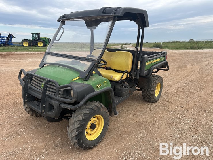 2012-john-deere-gator-image-1